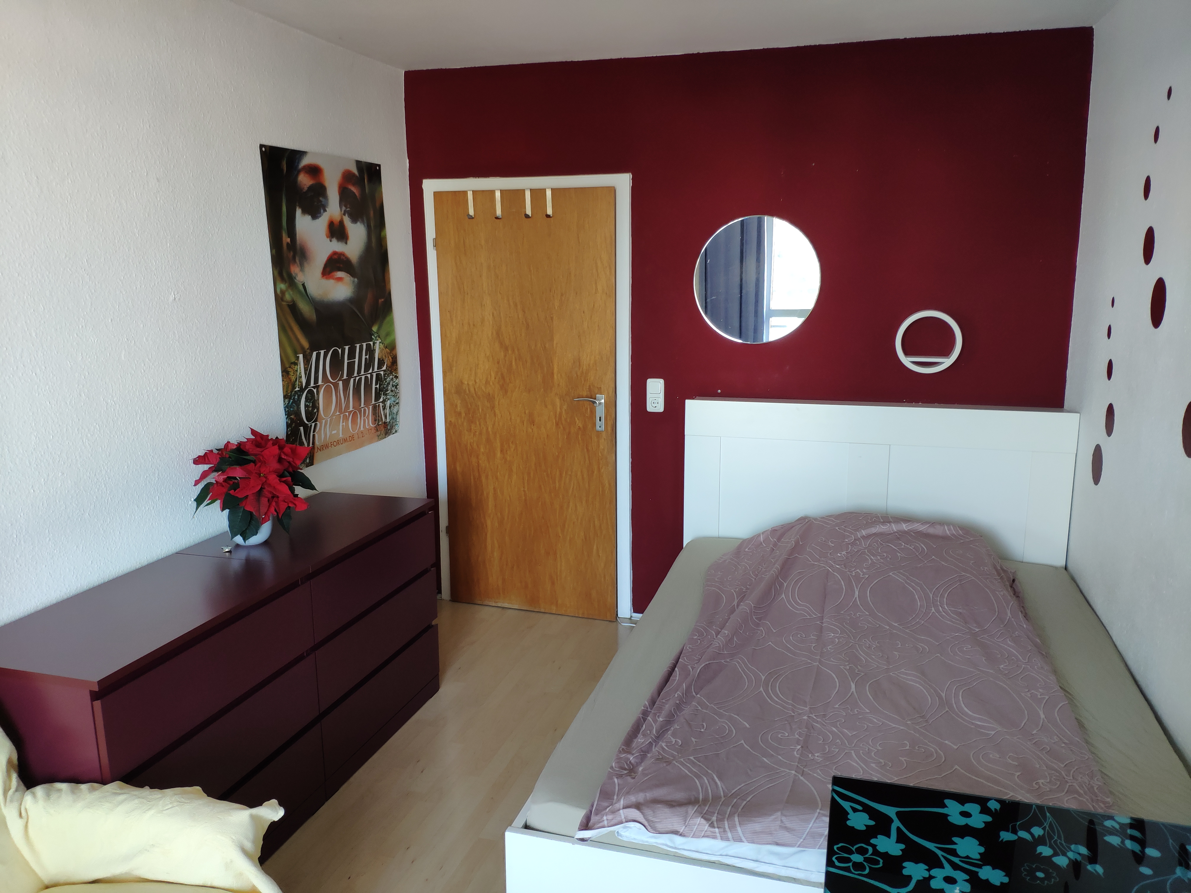 Zentral HOFGARTEN/ RHEIN - Nette WG Hell Balkon Grün U-Bahn! - Dauer nach Absprache