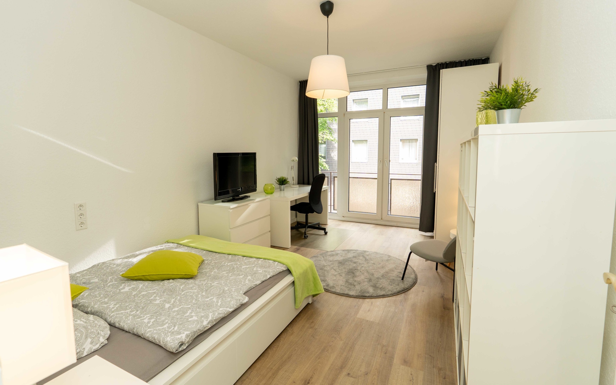 Modernes WG-Zimmer für Studenten und Young Professionals – komplett möbliert & bezugsfertig