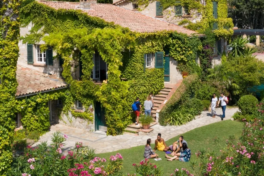 Die Schule — Antibes 2